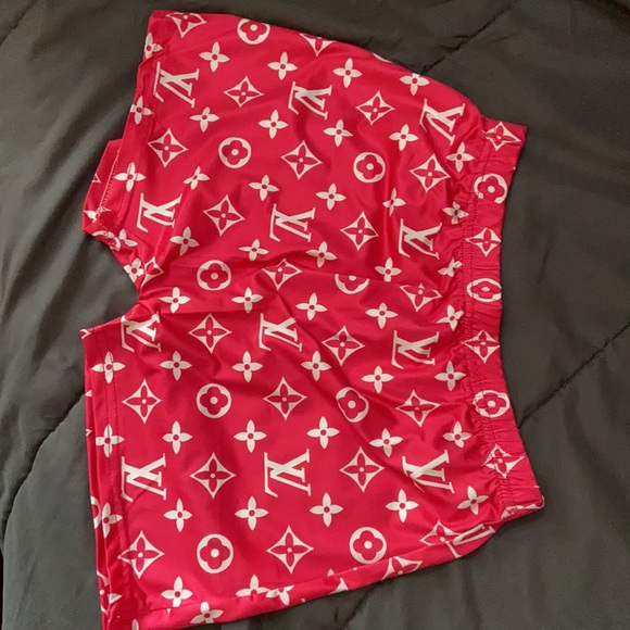 Woman’s Athletic Short’s - Picture 4 of 4